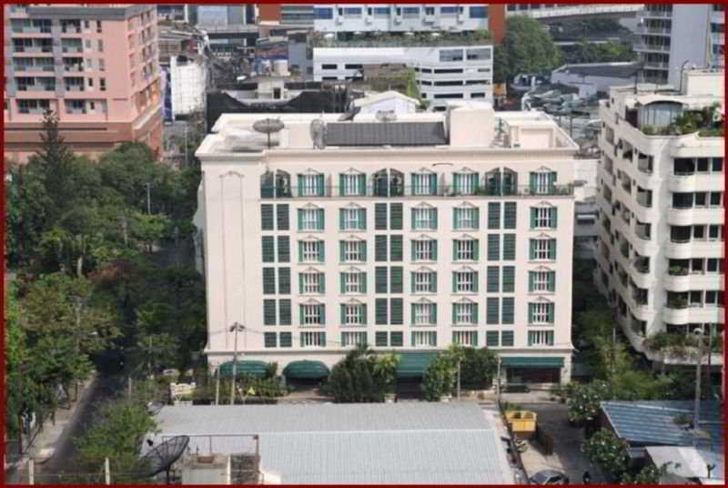 At 21 Saladaeng Aparthotel Bangkok Exterior photo